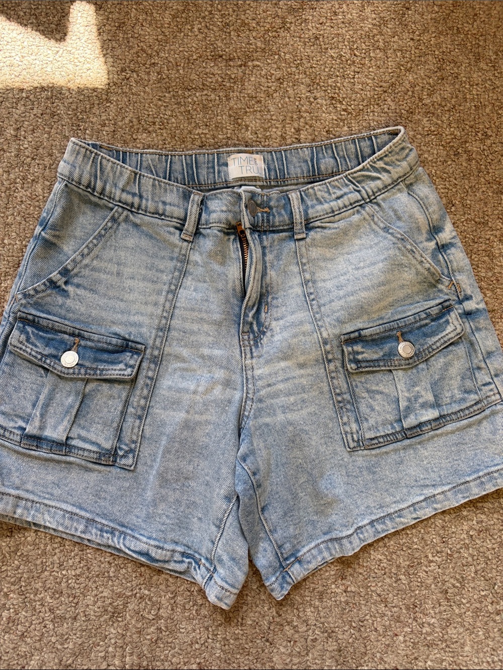 Time and Tru Light Blue Denim Cargo Shorts with Flap Pockets
